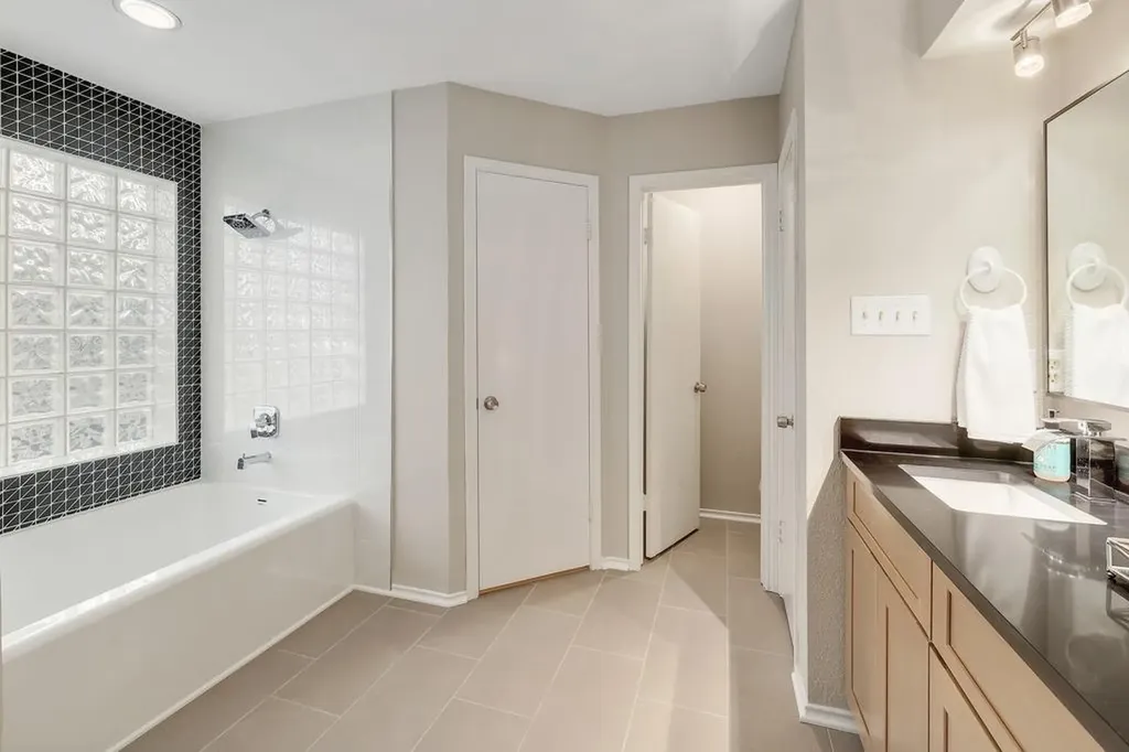 10401 Tweedsmuir Drive Austin TX 78750