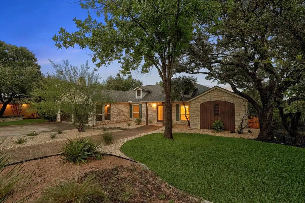 10401 Tweedsmuir Drive Austin TX 78750
