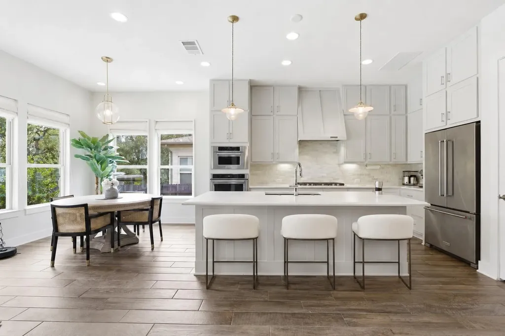 6909 Agrigento Drive Austin TX 78739
