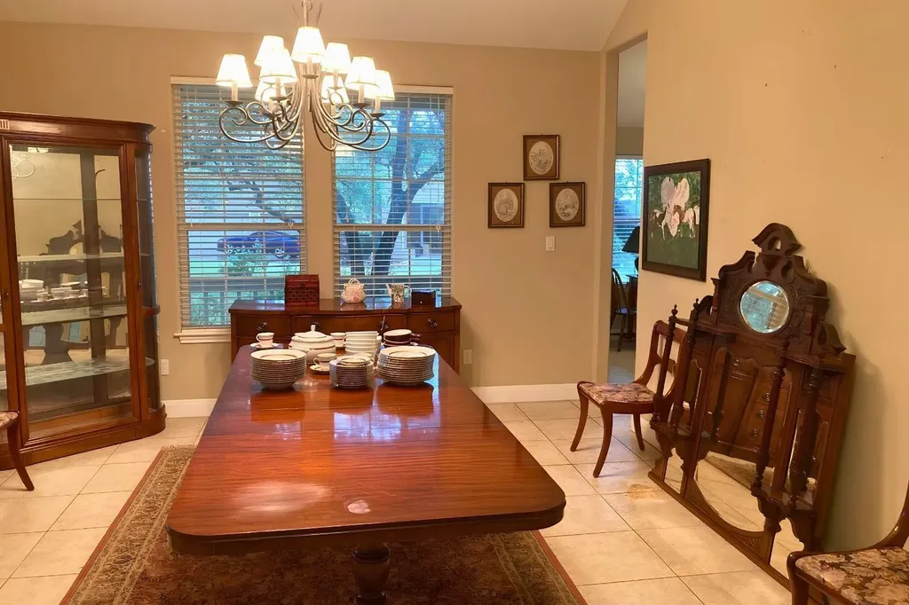 117 Keswick Drive Spicewood TX 78669