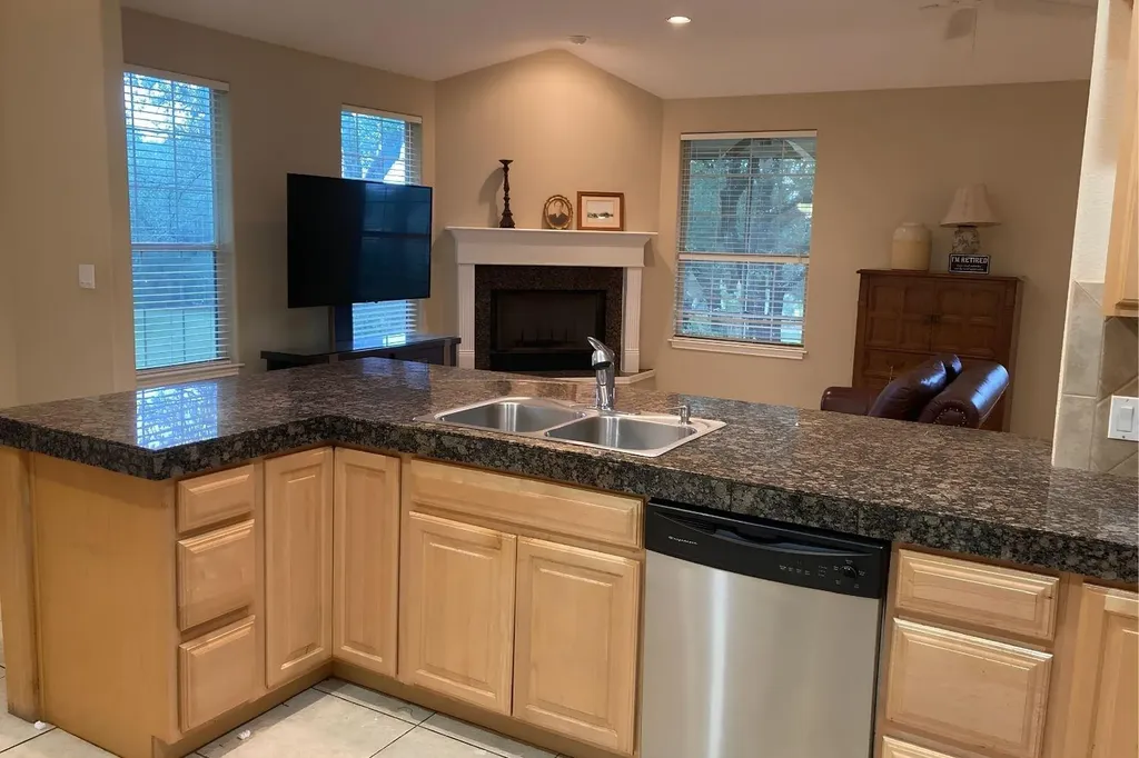 117 Keswick Drive Spicewood TX 78669