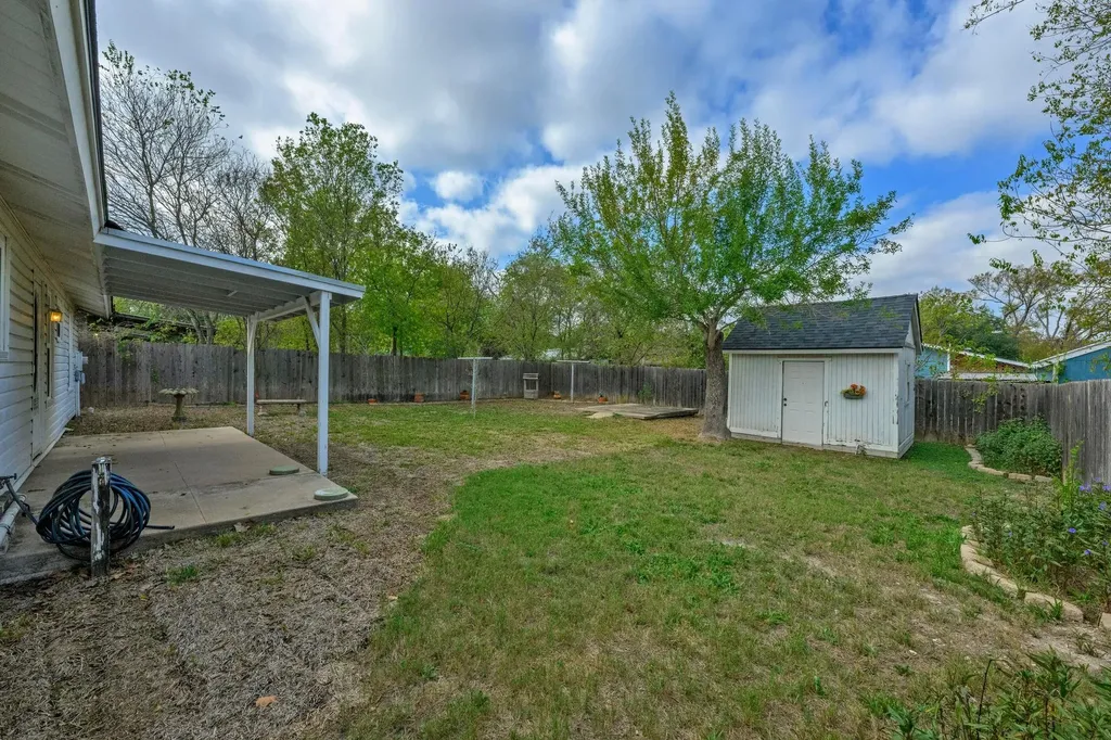 5704 Cedardale Drive Austin TX 78745
