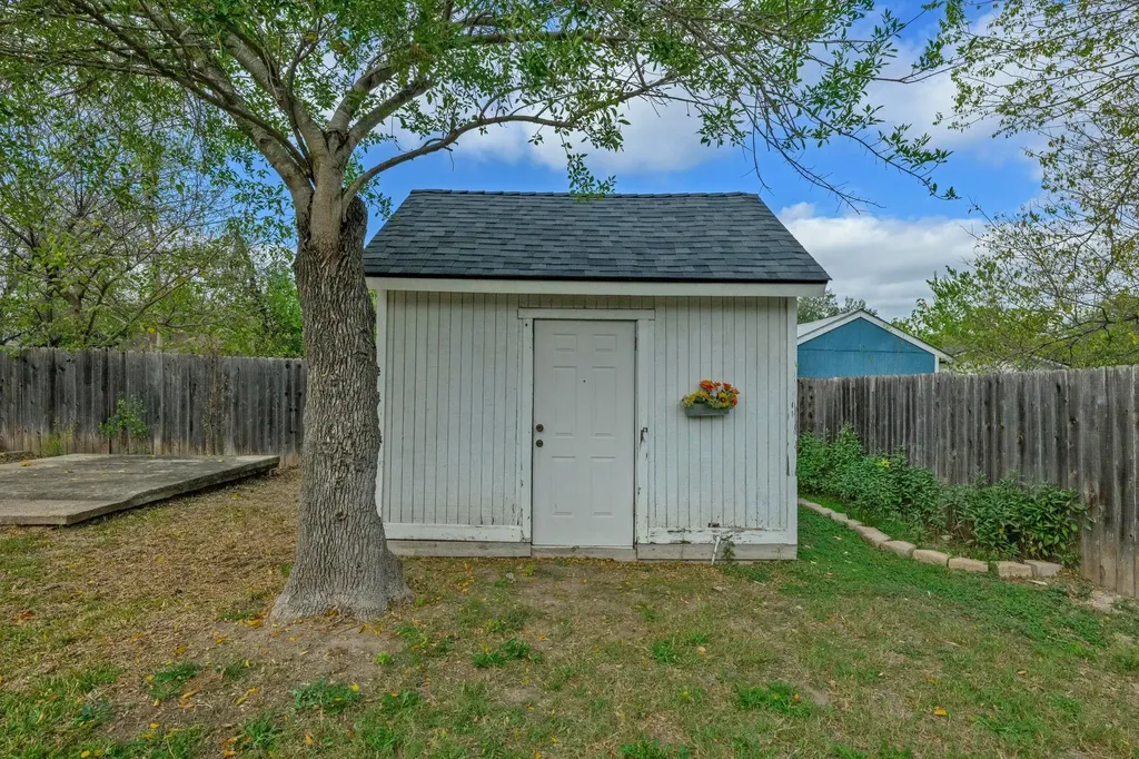 5704 Cedardale Drive Austin TX 78745