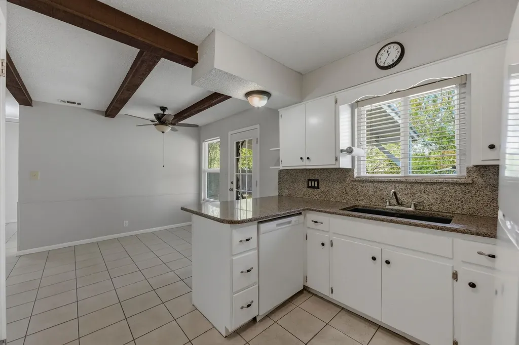 5704 Cedardale Drive Austin TX 78745