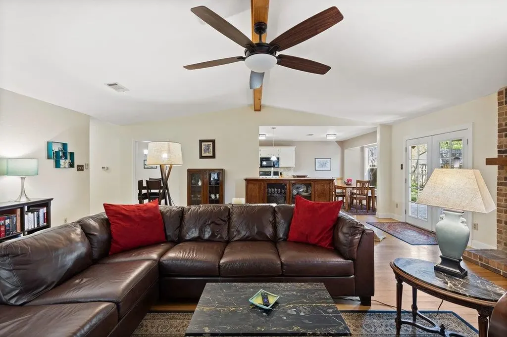 4526 Langtry Lane Austin TX 78749