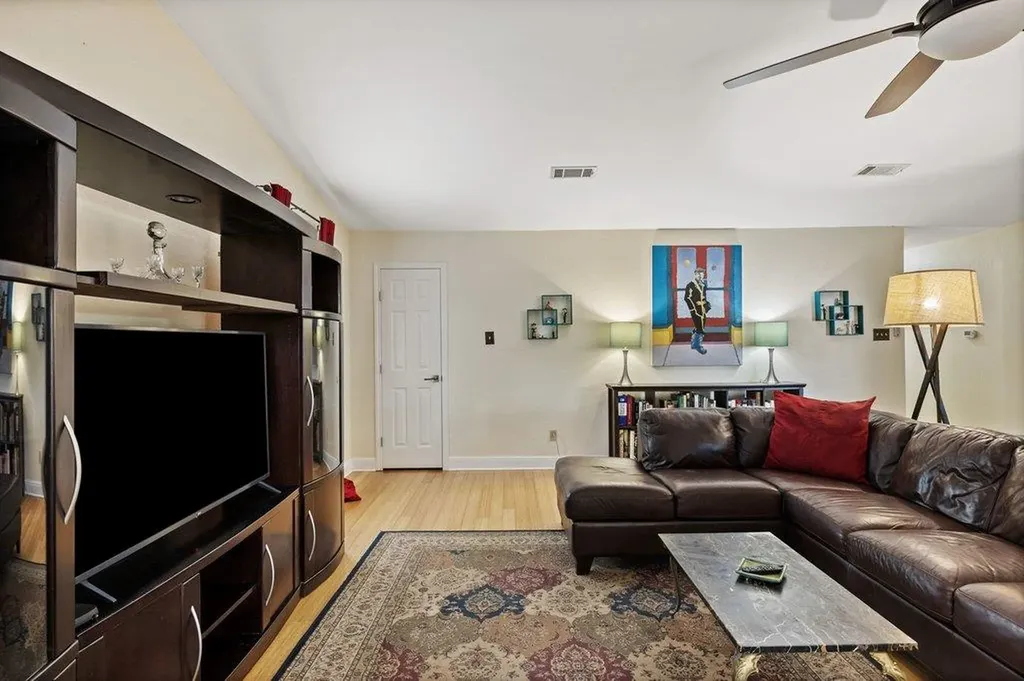 4526 Langtry Lane Austin TX 78749