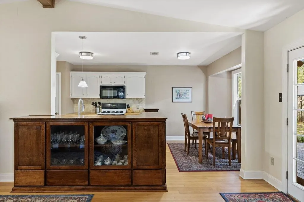 4526 Langtry Lane Austin TX 78749
