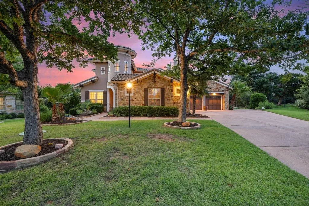 109 Largo Cove Austin TX 78734