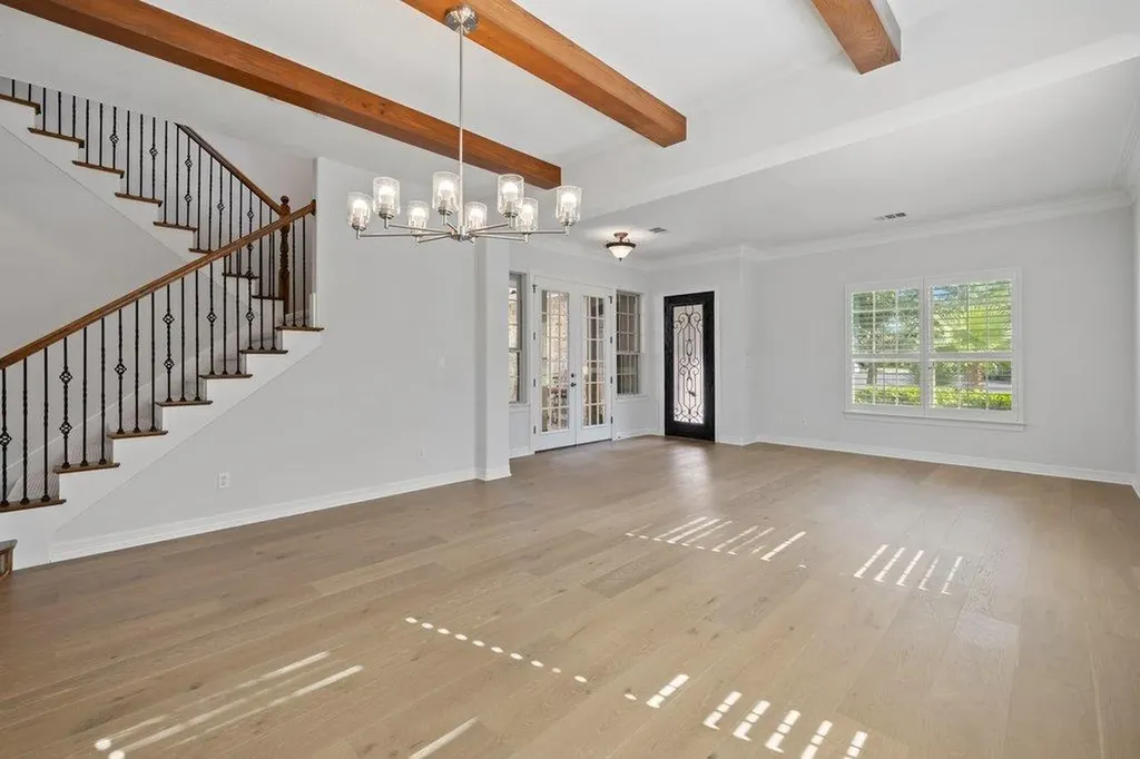 109 Largo Cove Austin TX 78734