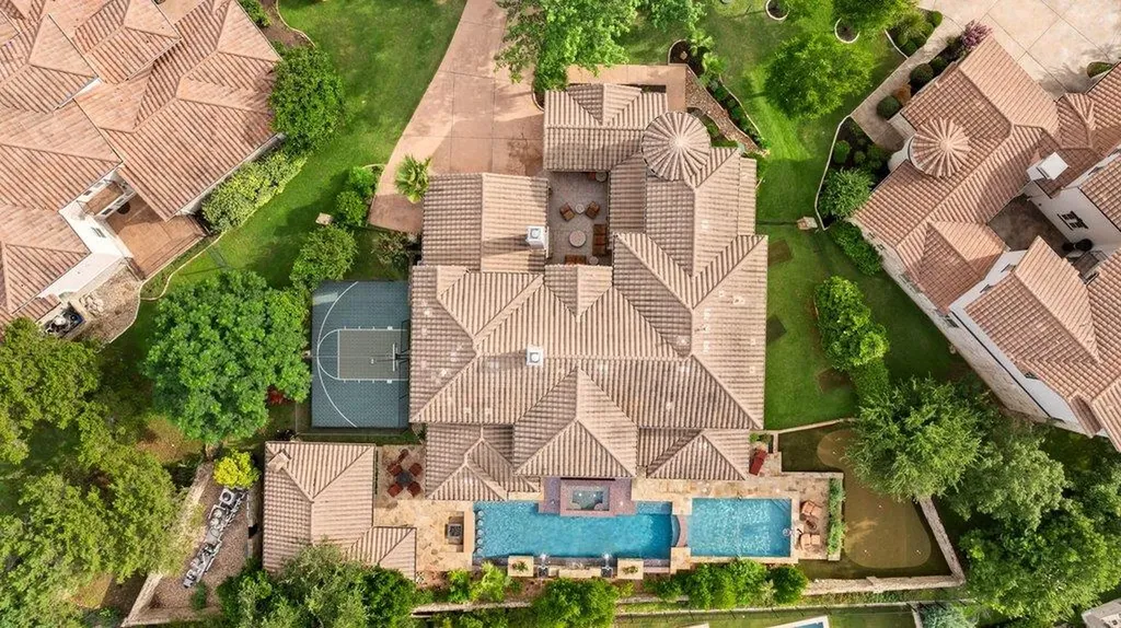 109 Largo Cove Austin TX 78734