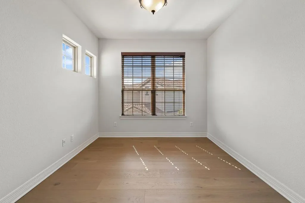 109 Largo Cove Austin TX 78734