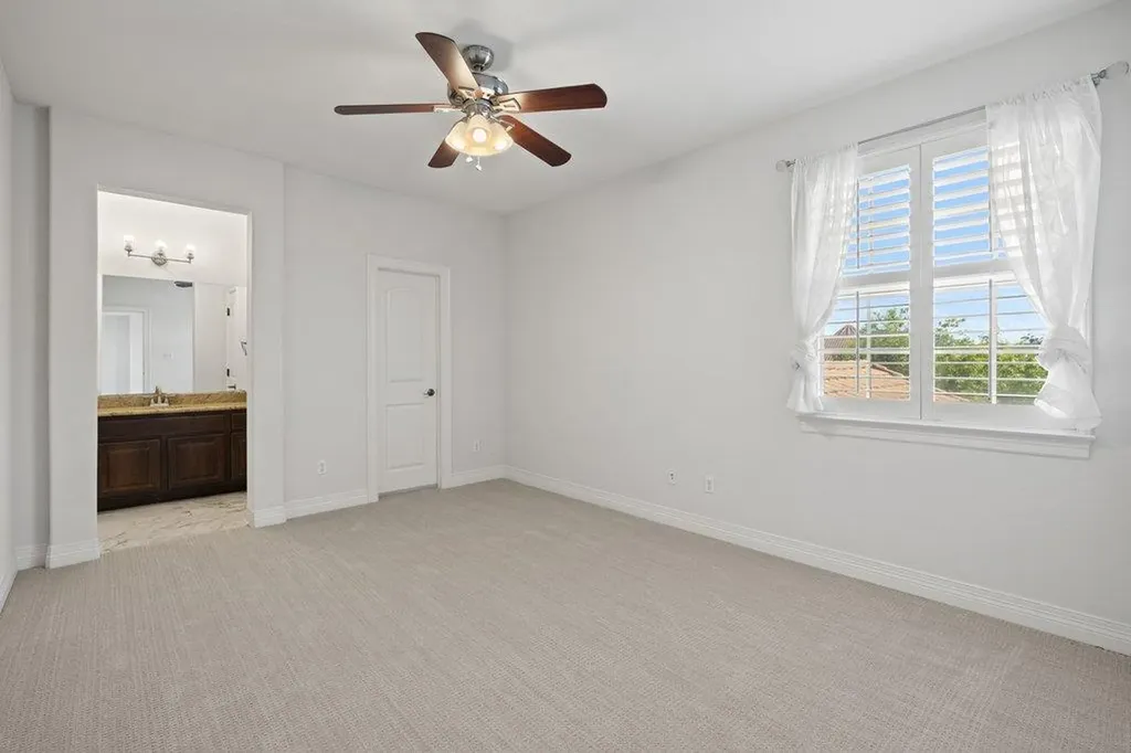 109 Largo Cove Austin TX 78734