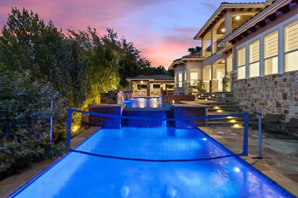 109 Largo Cove Austin TX 78734