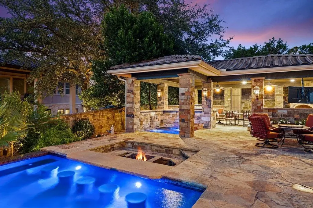 109 Largo Cove Austin TX 78734