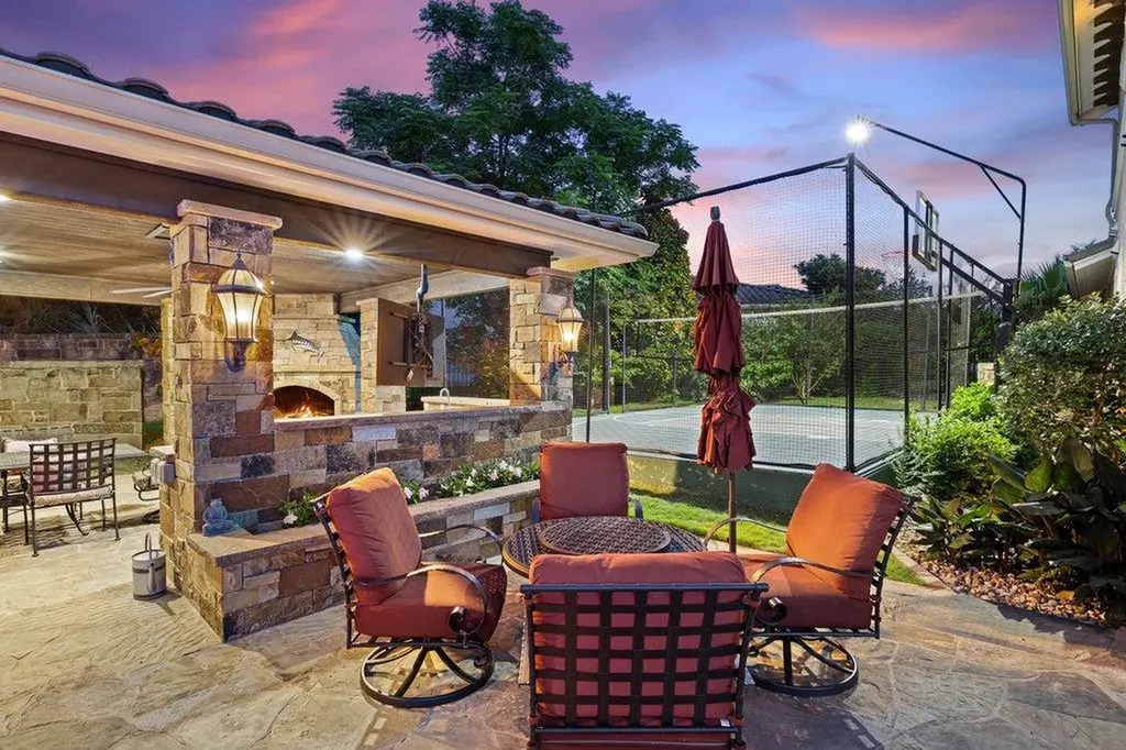 109 Largo Cove Austin TX 78734