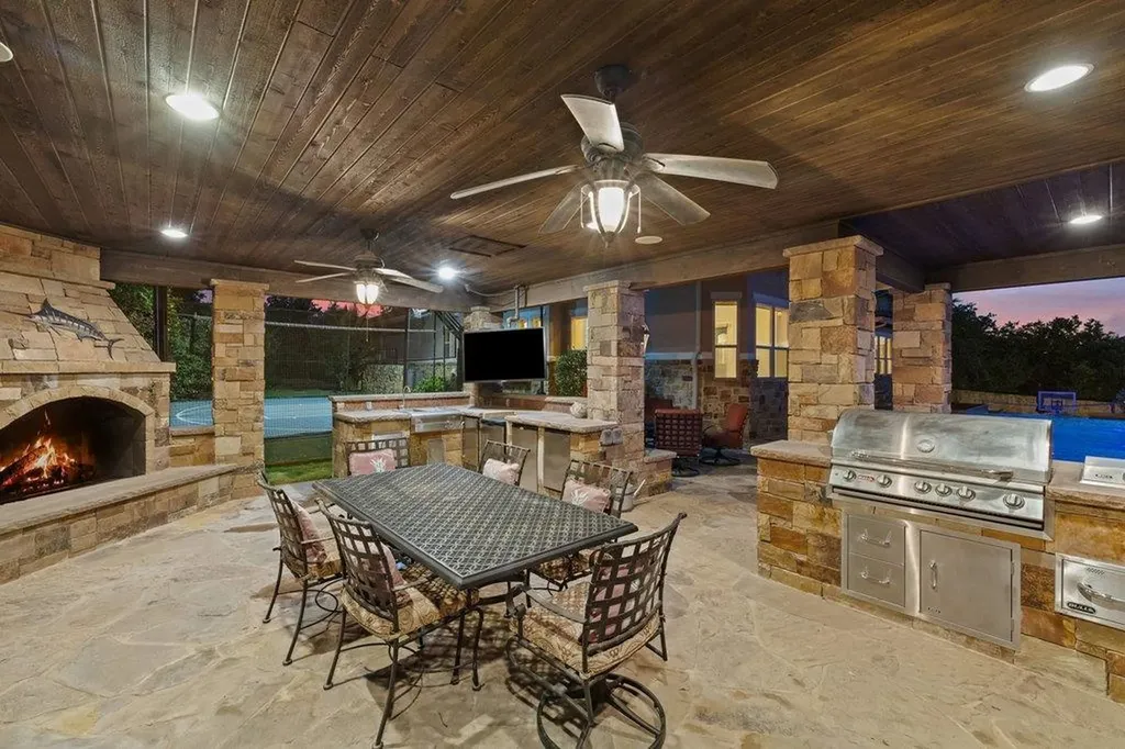 109 Largo Cove Austin TX 78734