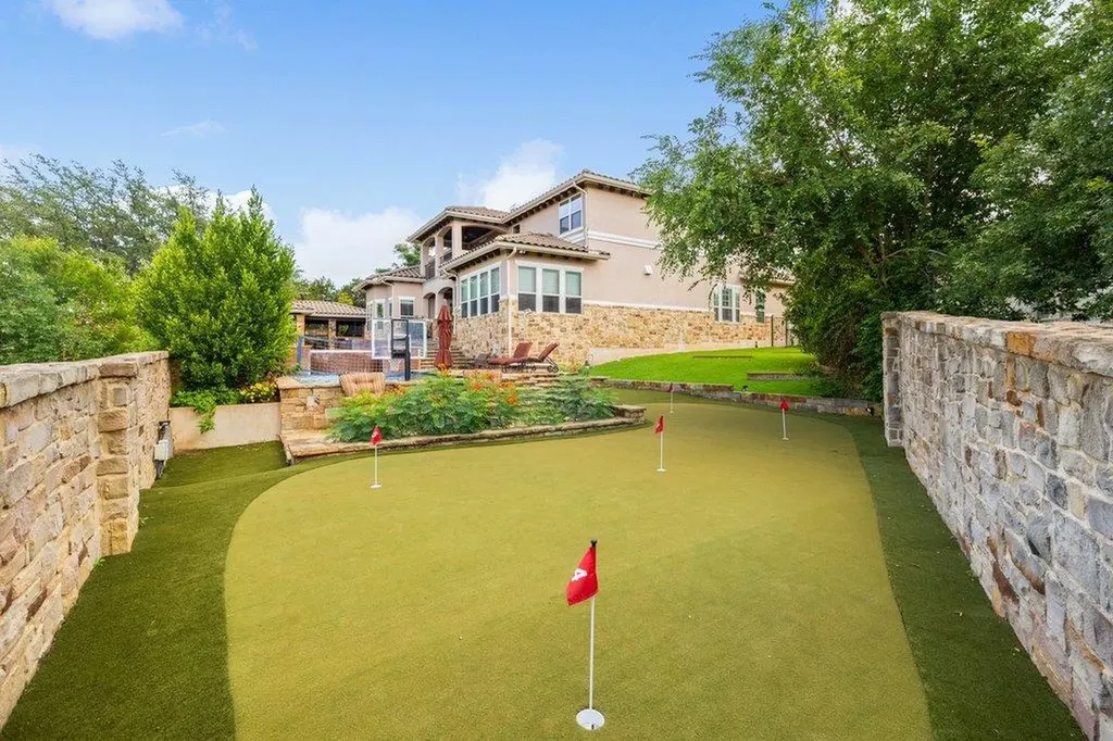 109 Largo Cove Austin TX 78734