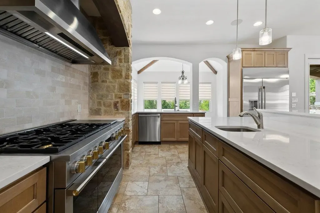 109 Largo Cove Austin TX 78734