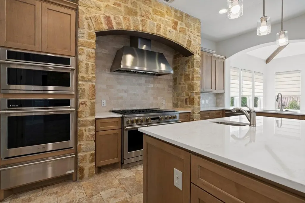 109 Largo Cove Austin TX 78734