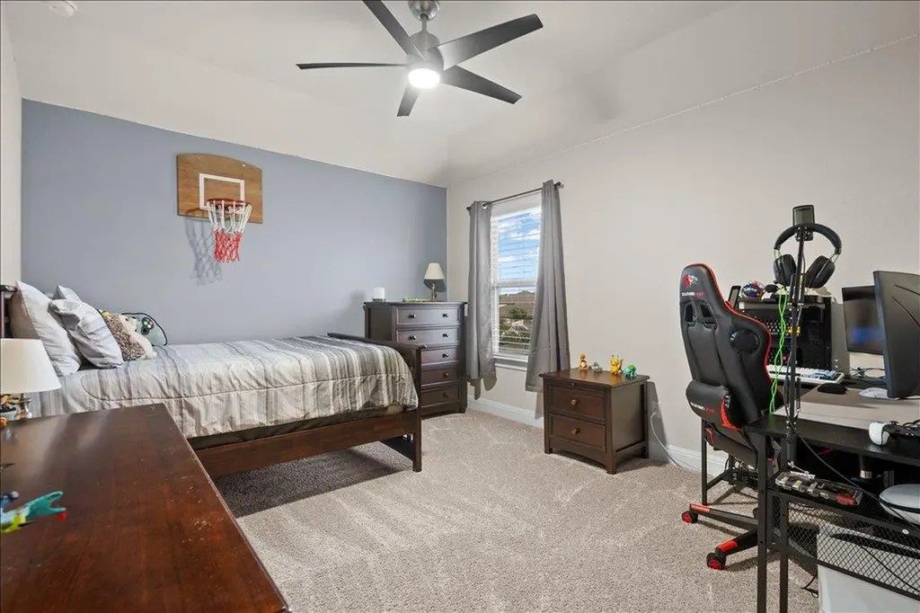 1620 Dusty Bend Leander TX 78641
