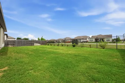 513 Barnhill Loop Dripping Springs TX 78620
