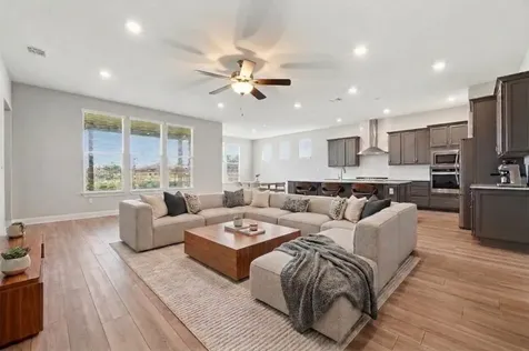 513 Barnhill Loop Dripping Springs TX 78620