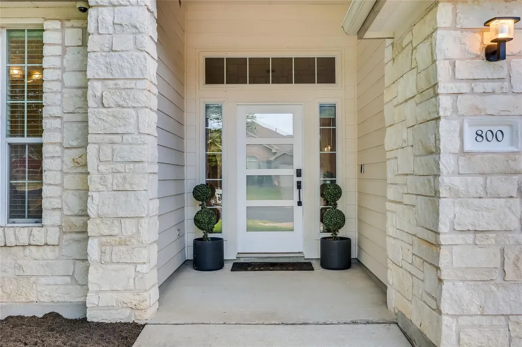 800 Portchester Castle Path Pflugerville TX 78660