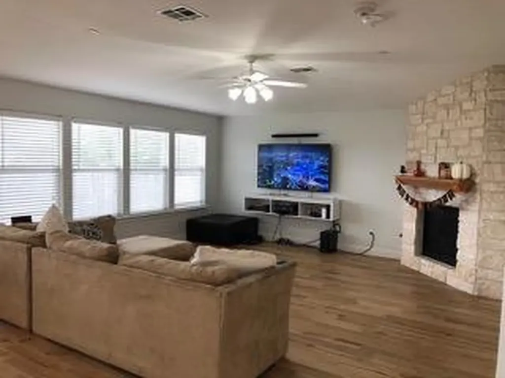 124 Silk Tree Lane Round Rock TX 78664