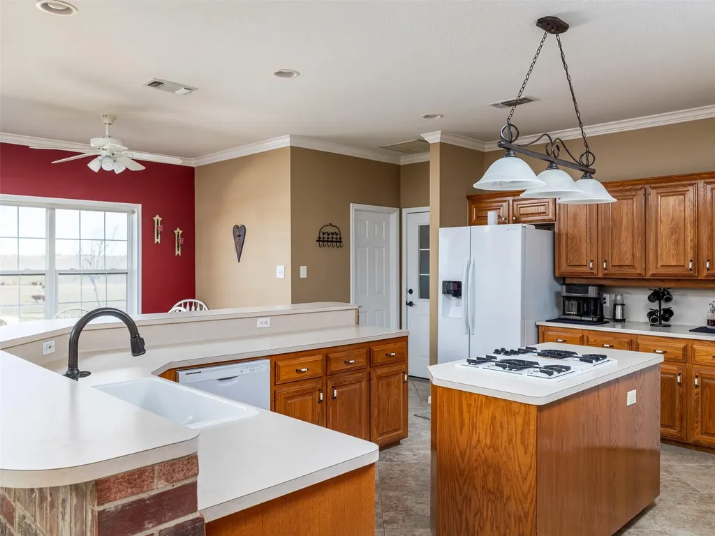 651 County Road 497 Taylor TX 76574