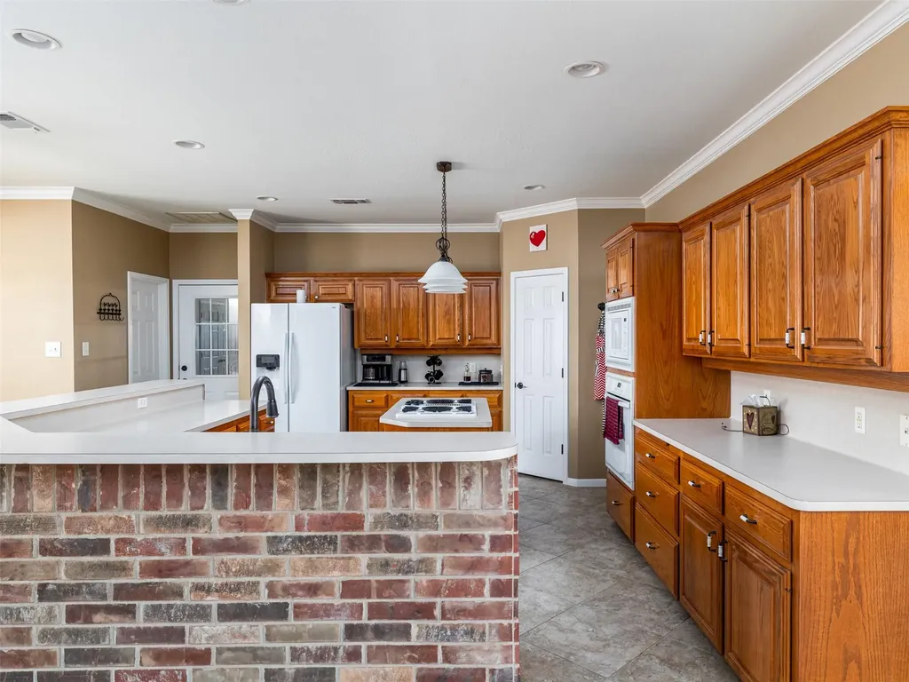651 County Road 497 Taylor TX 76574