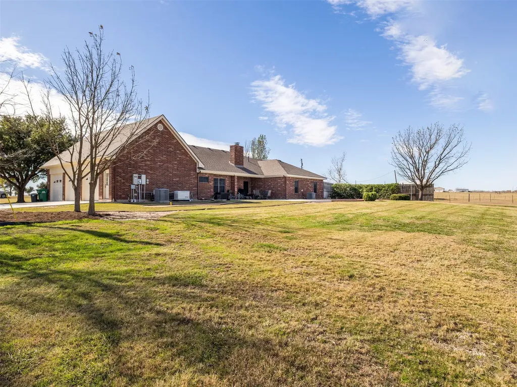 651 County Road 497 Taylor TX 76574