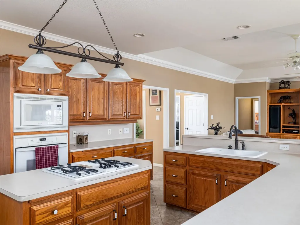 651 County Road 497 Taylor TX 76574