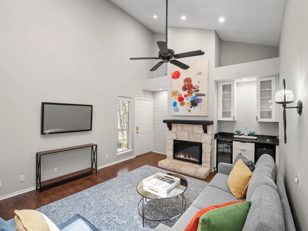 3809 Spicewood Springs Road Austin TX 78759