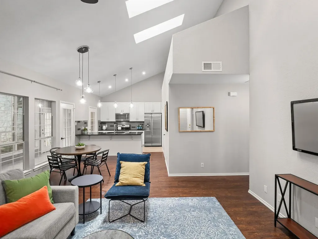 3809 Spicewood Springs Road Austin TX 78759