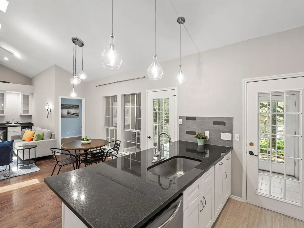 3809 Spicewood Springs Road Austin TX 78759