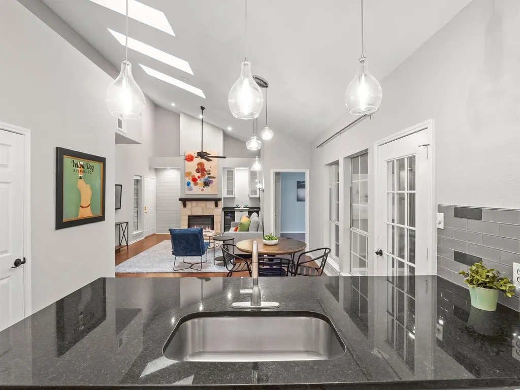 3809 Spicewood Springs Road Austin TX 78759