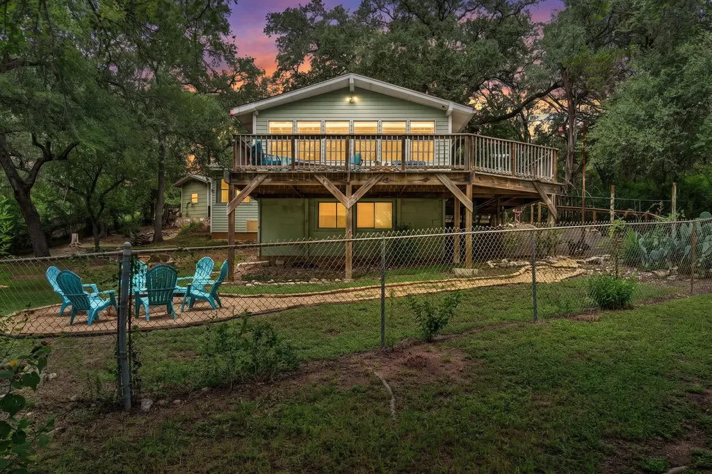 1016 Windy Shores Loop Spicewood TX 78669