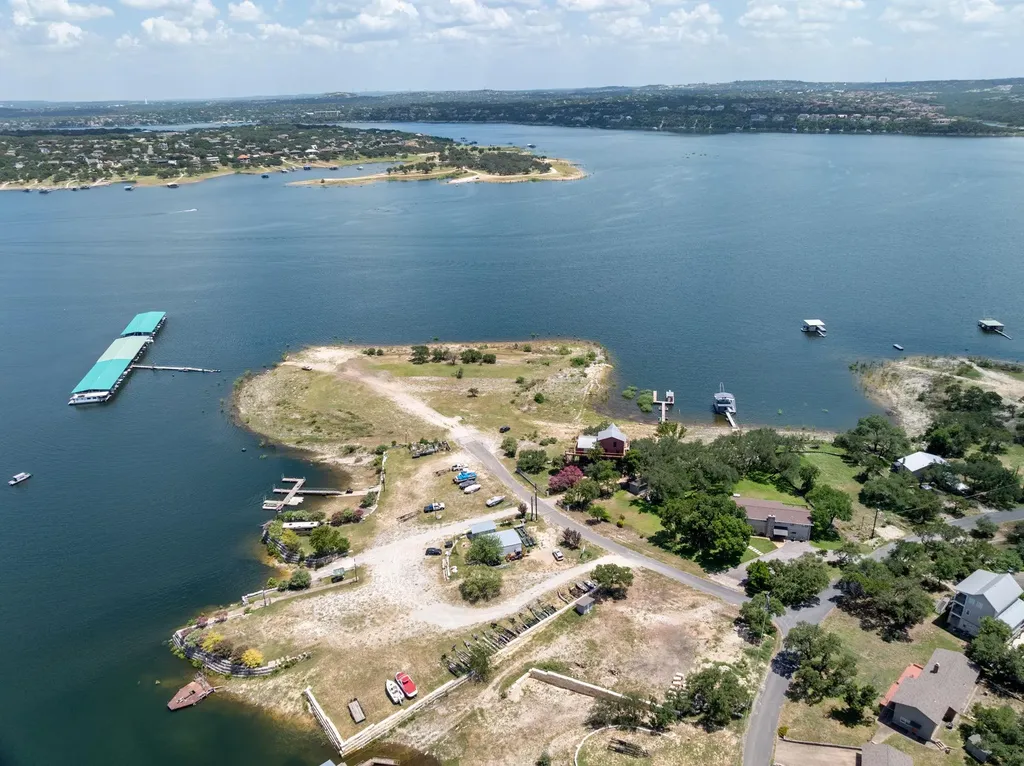 1016 Windy Shores Loop Spicewood TX 78669