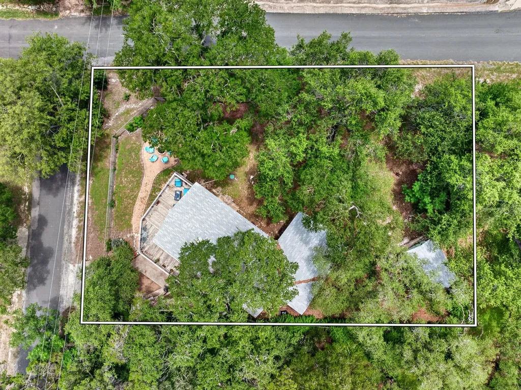 1016 Windy Shores Loop Spicewood TX 78669
