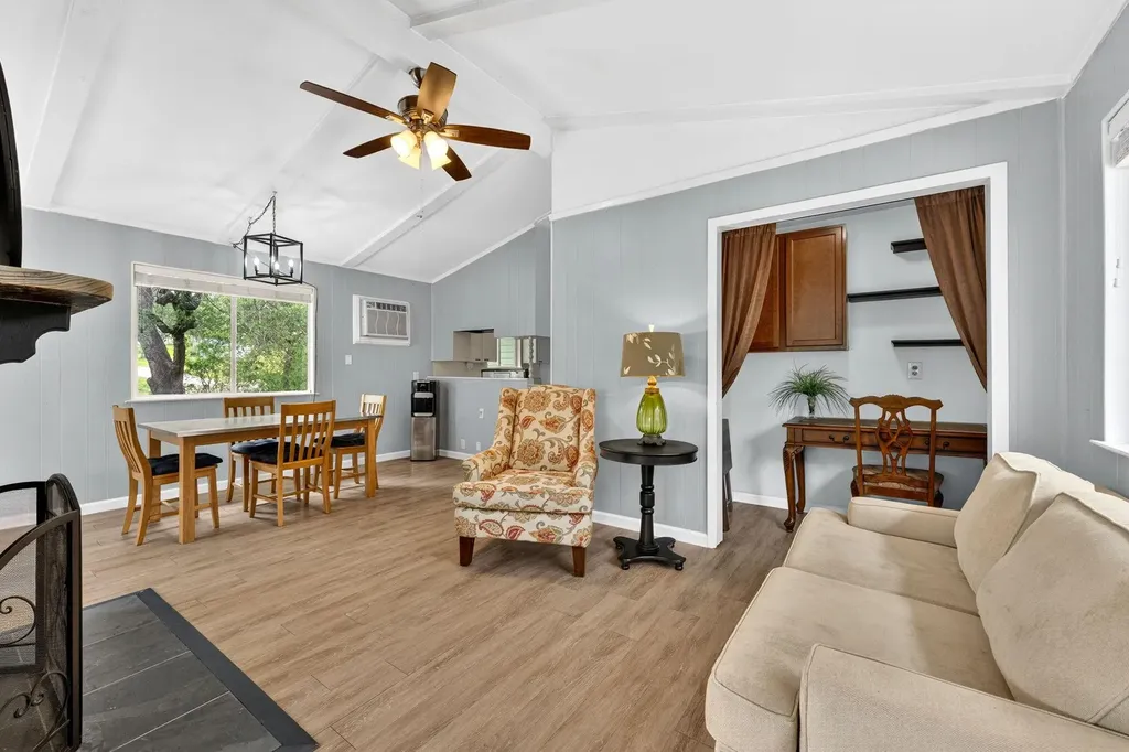 1016 Windy Shores Loop Spicewood TX 78669