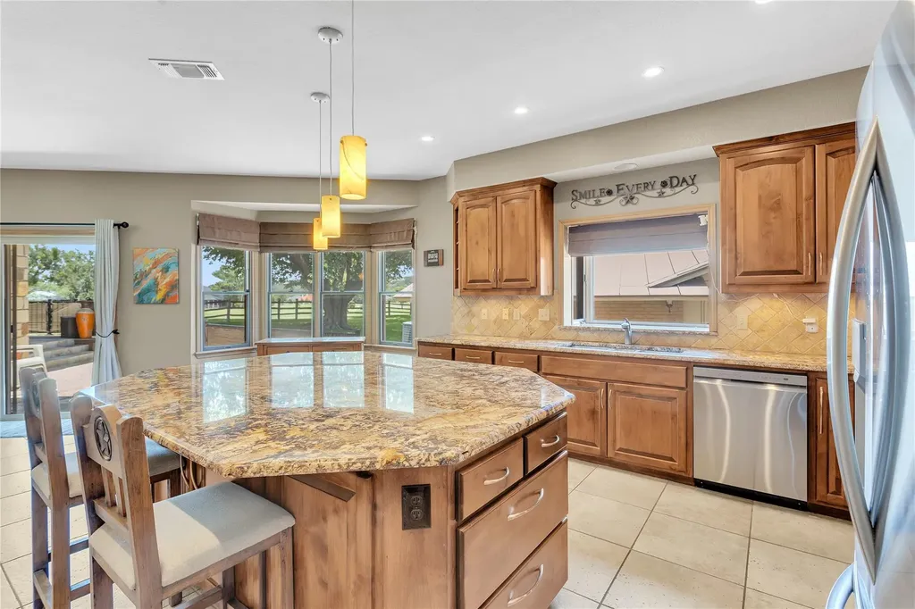 624 Hi Stirrup Horseshoe Bay TX 78657
