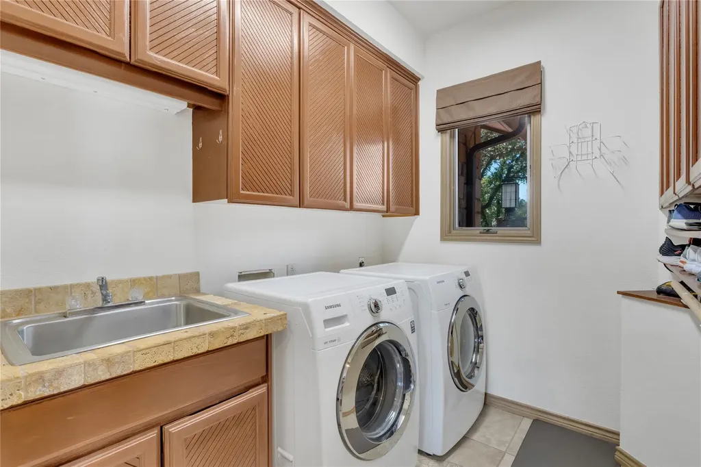 624 Hi Stirrup Horseshoe Bay TX 78657