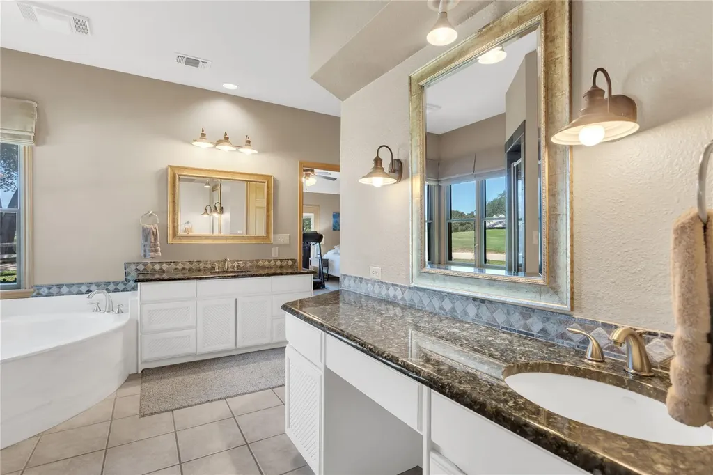 624 Hi Stirrup Horseshoe Bay TX 78657