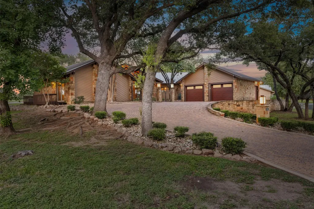 624 Hi Stirrup Horseshoe Bay TX 78657