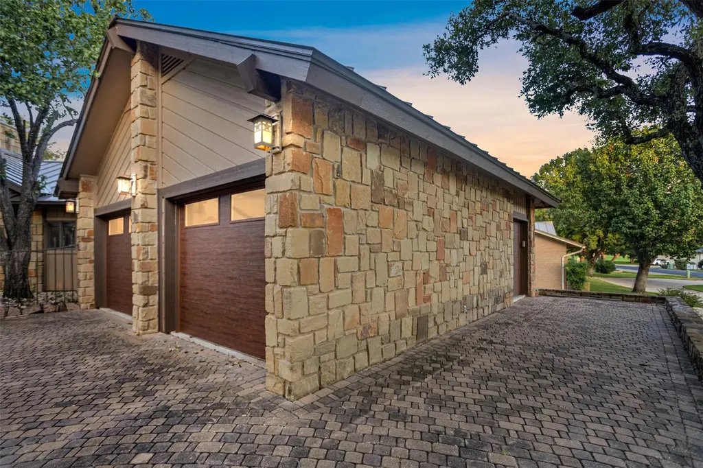 624 Hi Stirrup Horseshoe Bay TX 78657
