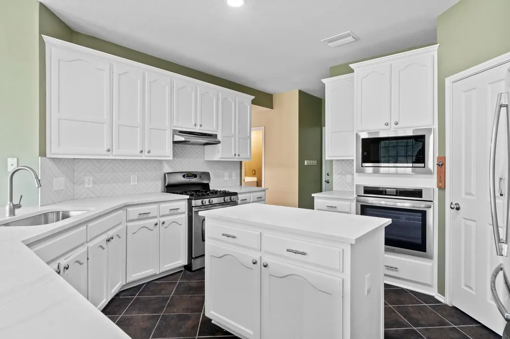 8605 Axis Drive Austin TX 78749