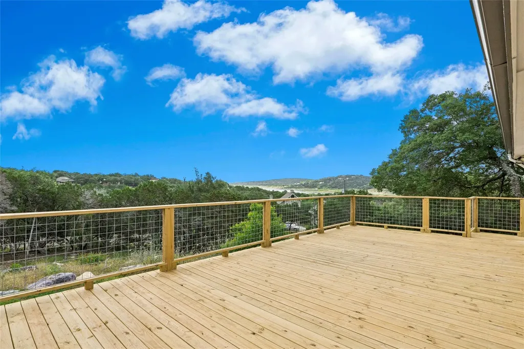 1562 Windmere Canyon Lake TX 78133