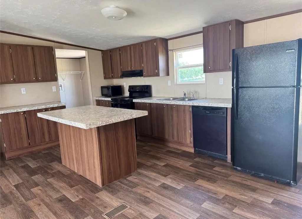 104 Dockal Drive Bertram TX 78605