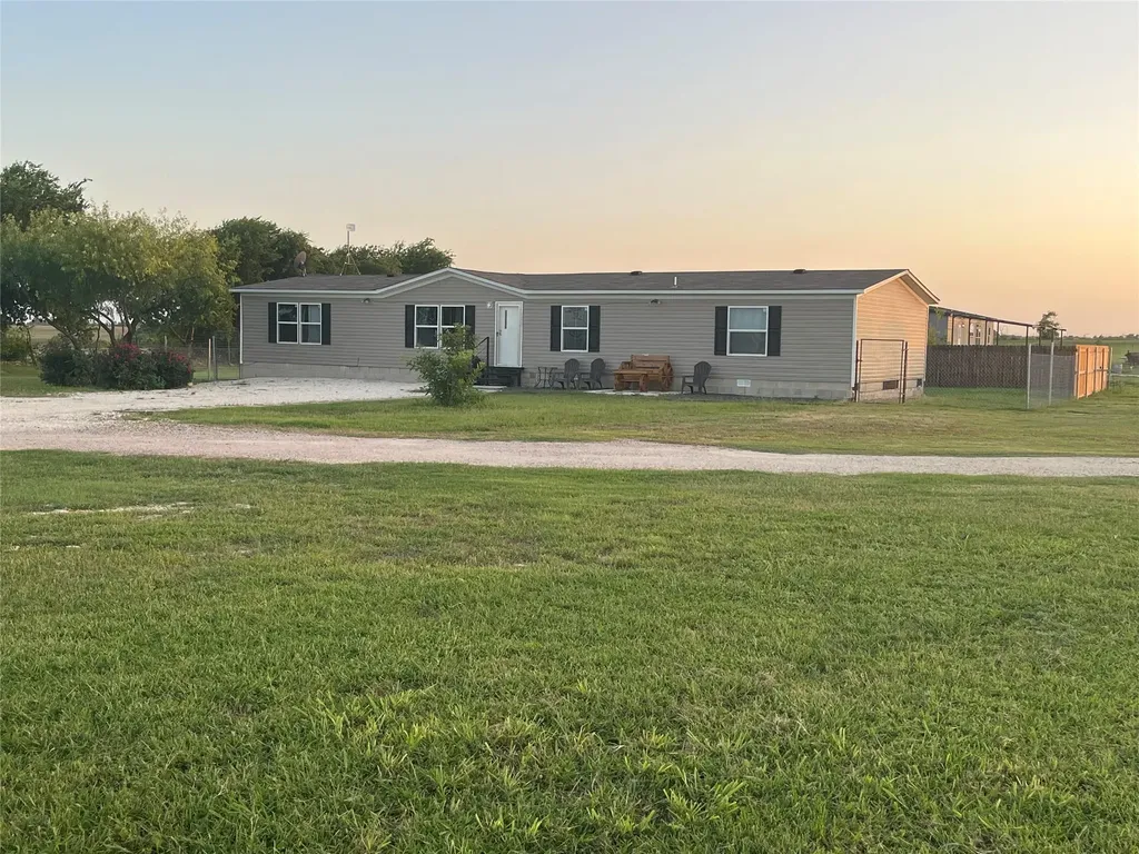 104 Dockal Drive Bertram TX 78605