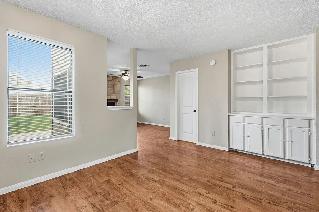 8811 Schick Road Austin TX 78729